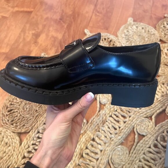 Prada Women's Triangle Logo Loafers Spazzolato Leather Black Size 40 - Picture 9 of 10